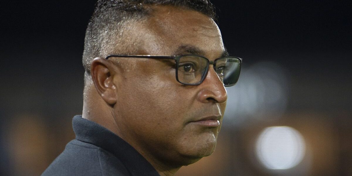 Roger Machado brilha com ajustes e São Paulo vira contra o Bragantino