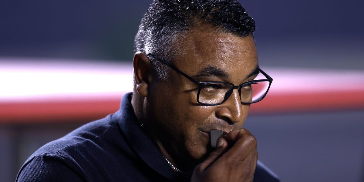 Torcida do São Paulo xinga Roger Machado após nova derrota para o Palmeiras
