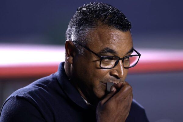 Torcida do São Paulo xinga Roger Machado após nova derrota para o Palmeiras