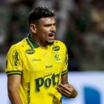 Tiquinho Soares analisa derrota: “Palmeiras achou um gol”