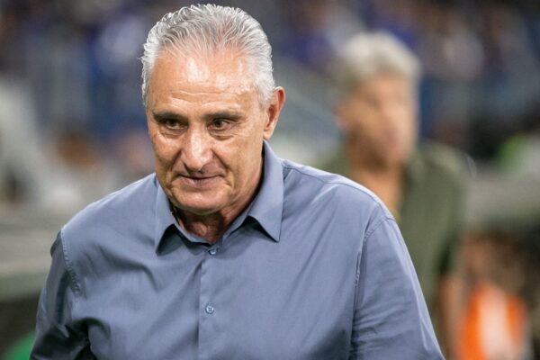 Falhas de Matheus Cunha viram jogo e comprometem estratégia de Tite