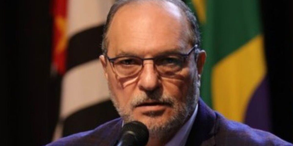 Tuma Jr. desafia conselho do Corinthians e recusa afastamento