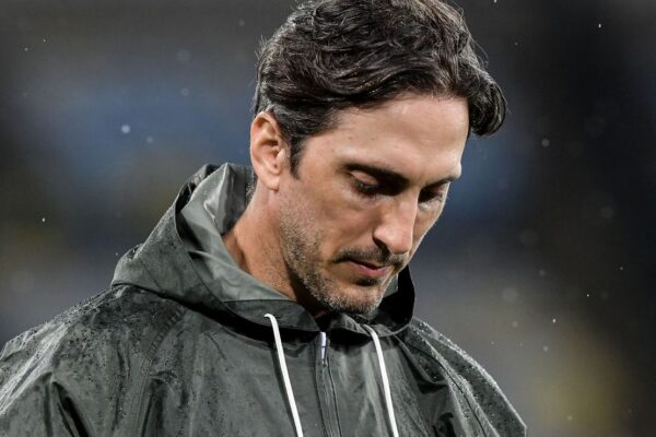 Zubeldía erra substituições e Fluminense sofre virada do Vasco