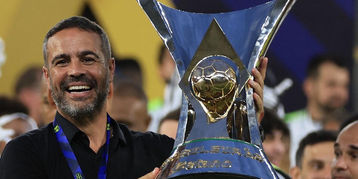 Artur Jorge é o novo técnico do Cruzeiro até 2027