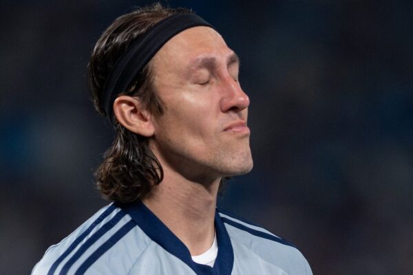 Cássio se pronuncia após lesão grave: “Vou voltar mais forte”