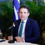 Motta reúne governo e relator para definir regra de apps