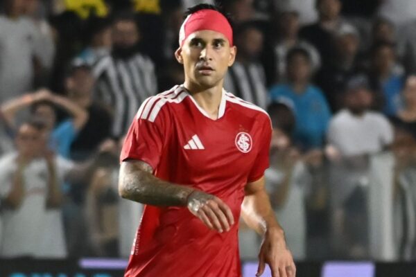 Lédio Carmona defende Villagra como titular do Inter após destaque