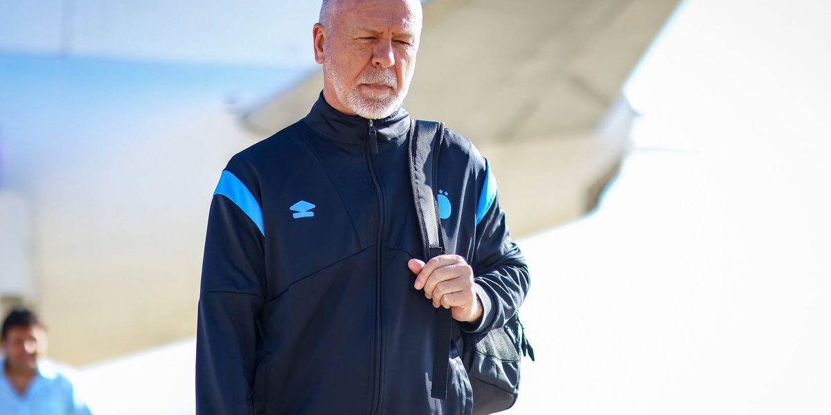 Mano Menezes convoca Noriega e Grêmio pode perder volante