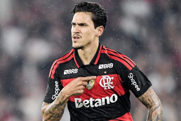 Jardim impõe estratégia e Flamengo domina Botafogo no clássico