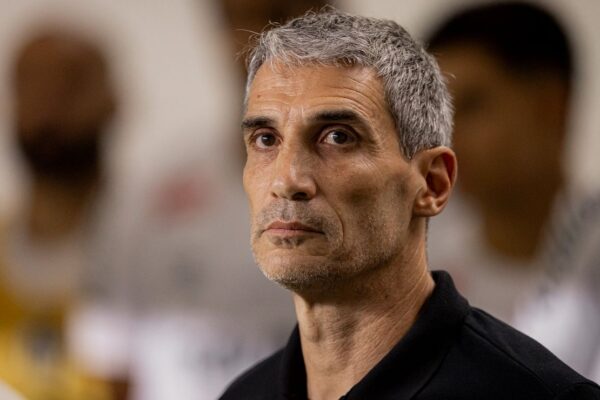 Milton Neves alerta: Cuca corre risco de vida curta no Santos