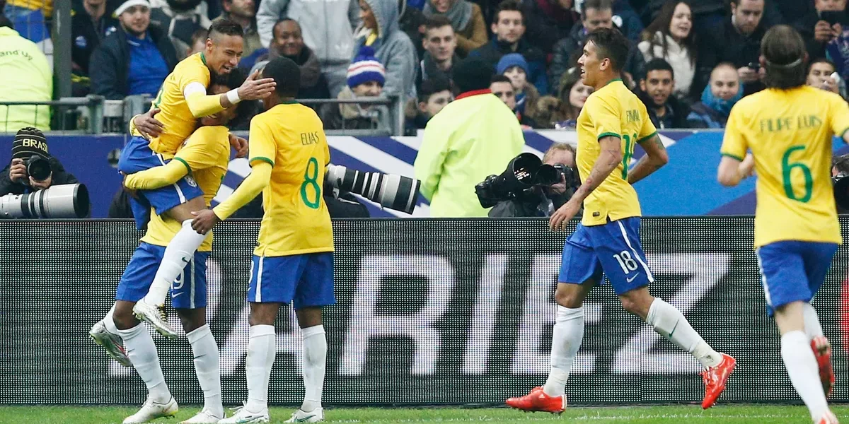 Brasil venceu França de virada no último duelo em 2015