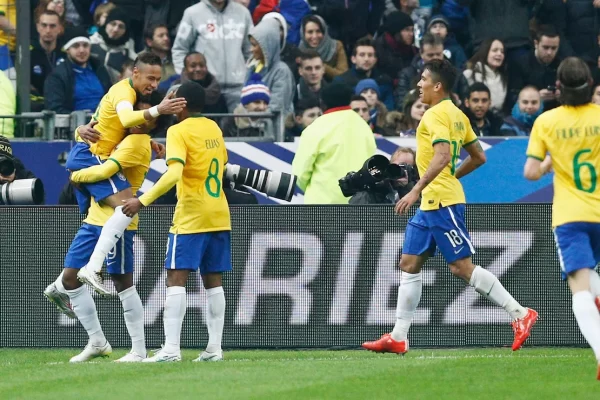 Brasil venceu França de virada no último duelo em 2015
