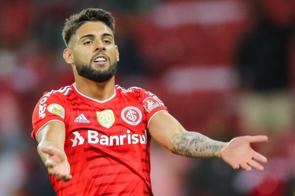 Yuri Alberto brilhou no último Inter x Chapecoense: 3 gols!