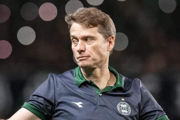 Seabra revela tática que quase derrubou o Fluminense no Couto