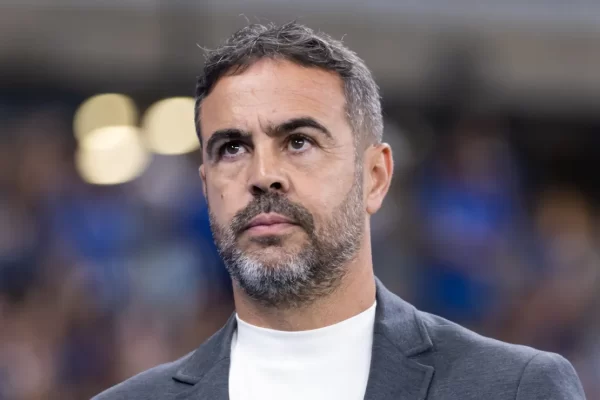 Artur Jorge revela segredo da vitória do Cruzeiro sobre o Grêmio
