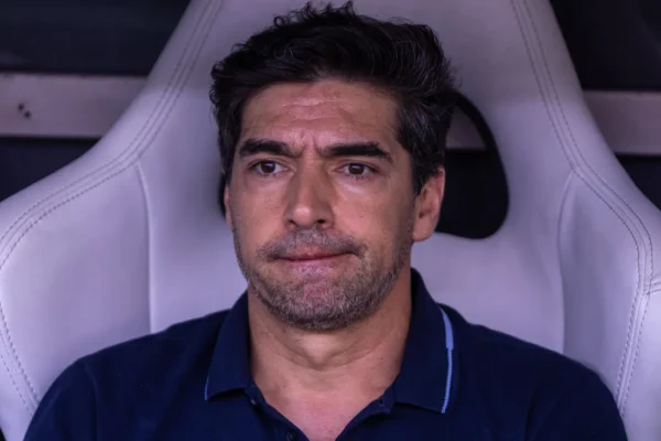 Preocupação de Abel: Defesa do Cerro Porteño assusta antes do duelo