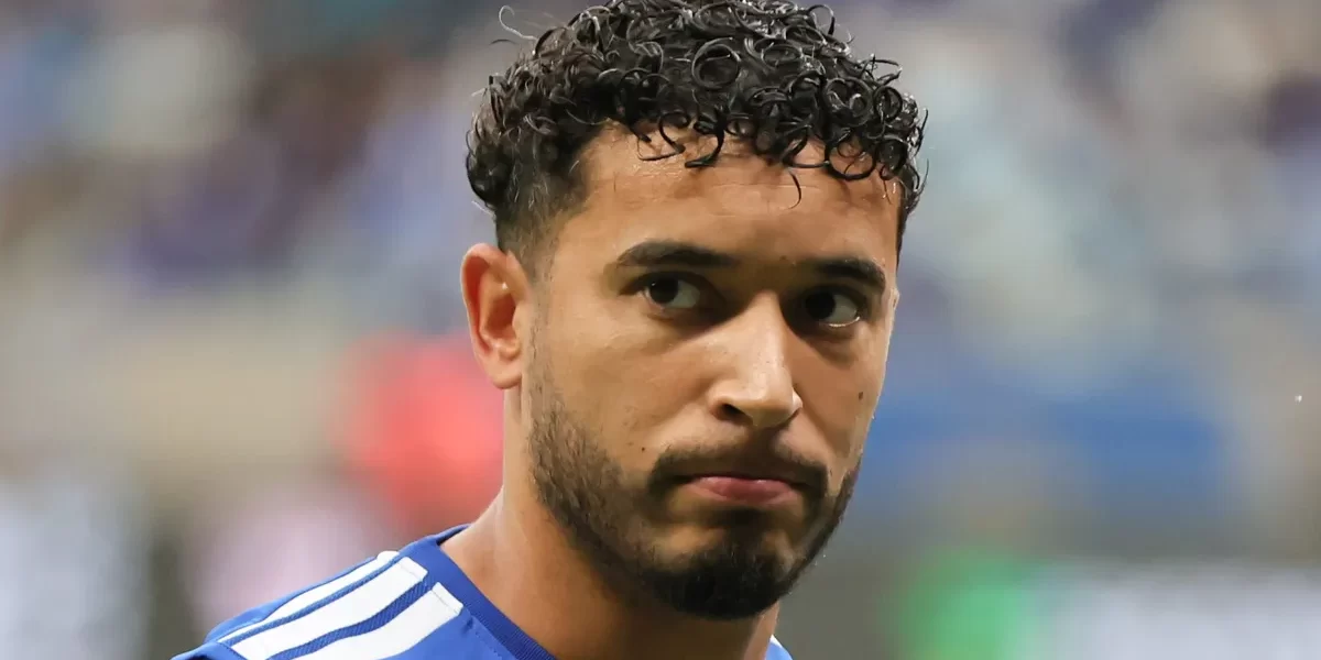 William destaca equilíbrio de Artur Jorge e compara com Tite