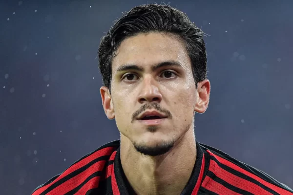 Casagrande pede Pedro na Seleção: “Melhor centroavante do Brasil”