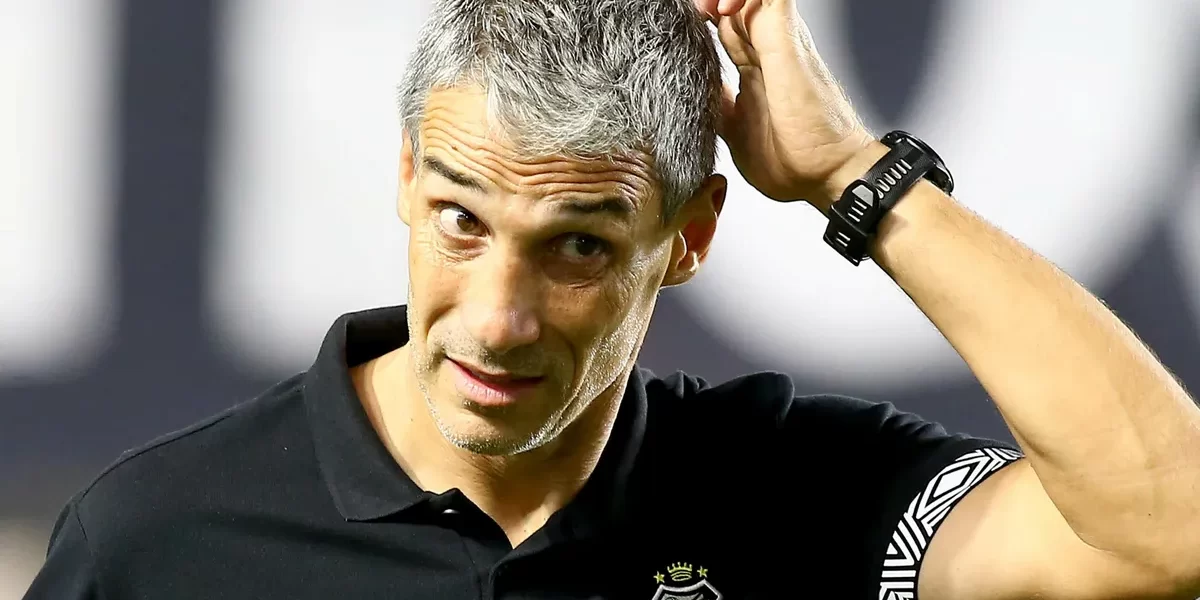 Corinthians descarta Vojvoda após fracasso no Santos