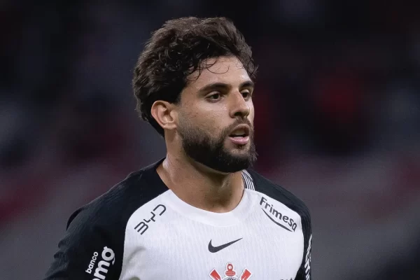 Yuri Alberto decide e garante vitória do Corinthians na estreia de Diniz