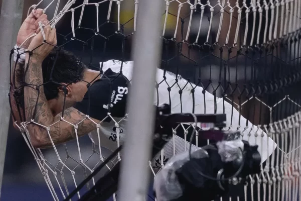 Flávio Prado detona Corinthians: ‘Time varzeano e sem comando’