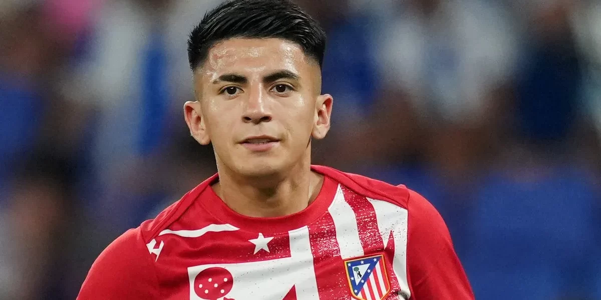 Almada expulso no Atlético: Palmeiras monitora meia em baixa