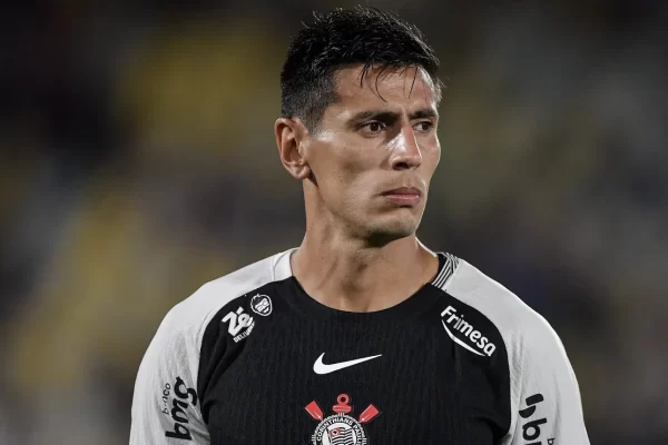 Angileri assume a lateral e alerta: Corinthians enfrenta jogo difícil