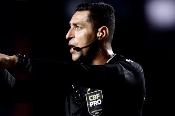 Villalba contesta pênalti marcado em goleada do São Paulo sobre o Cruzeiro