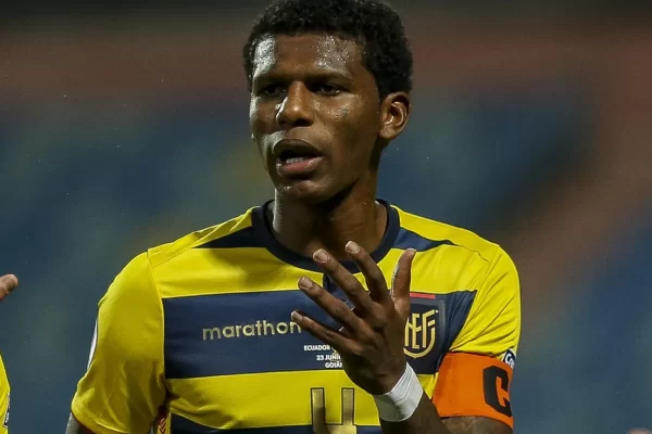 Arboleda trava rescisão e irrita São Paulo; caso pode ir à FIFA