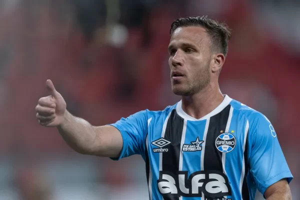 Grêmio na espera por Arthur: negociação com Juventus ainda emperra