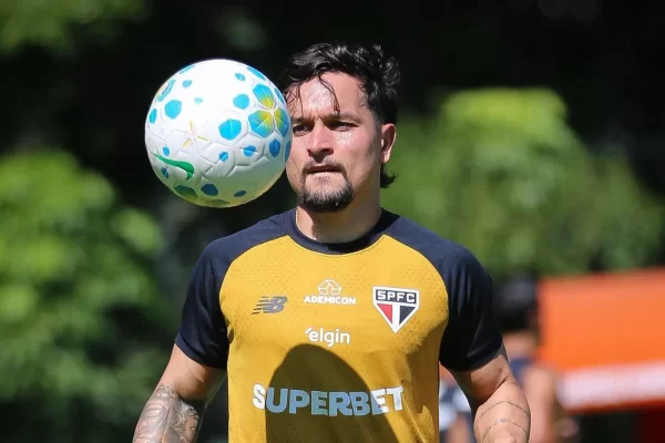 Artur alerta para ‘clima hostil’ no Barradão e destaca união do São Paulo