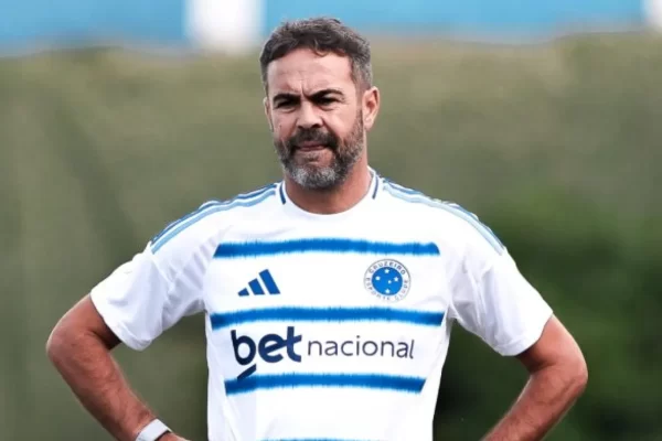 Cruzeiro planeja 5 contratações e 4 saídas na próxima janela