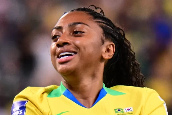 Kerolin assume a 10 da Seleção: foco no coletivo e maturidade