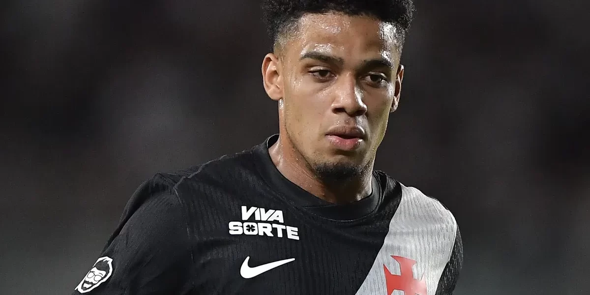 Estalo no joelho de Brenner gera tensão e risco de longo desfalque no Vasco