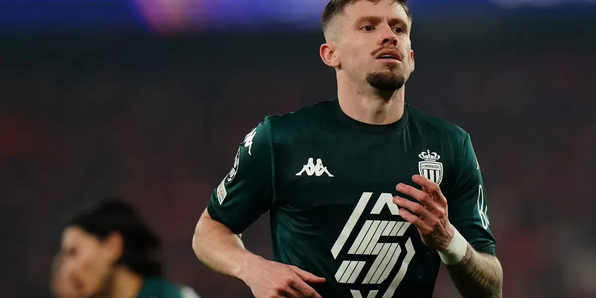 Flamengo topa salário milionário para contratar Caio Henrique