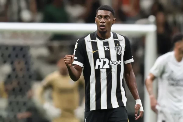 Cassierra brilha de novo e Galo vira sobre o Ceará na Copa do Brasil