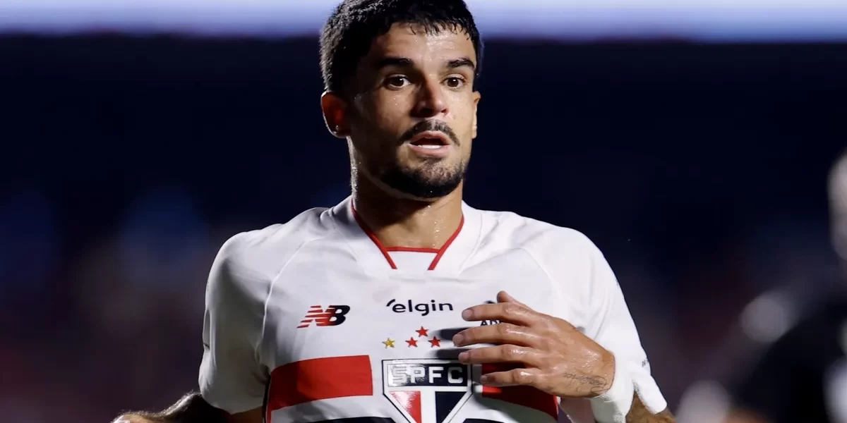 São Paulo supera susto com gol anulado e vence Boston River