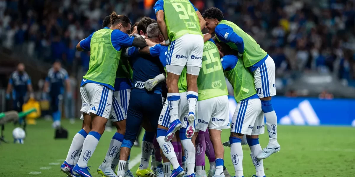 Cruzeiro vira sobre o Bragantino e conquista vitória no Brasileirão