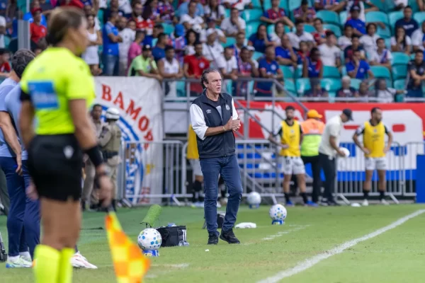 Cuca detona empate do Santos e aponta erro fatal contra o Bahia