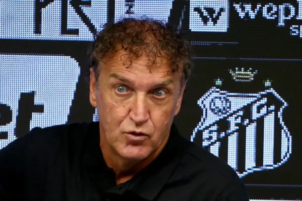 Cuca analisa empate do Santos, exalta Neymar e explica desgaste de Rollheiser