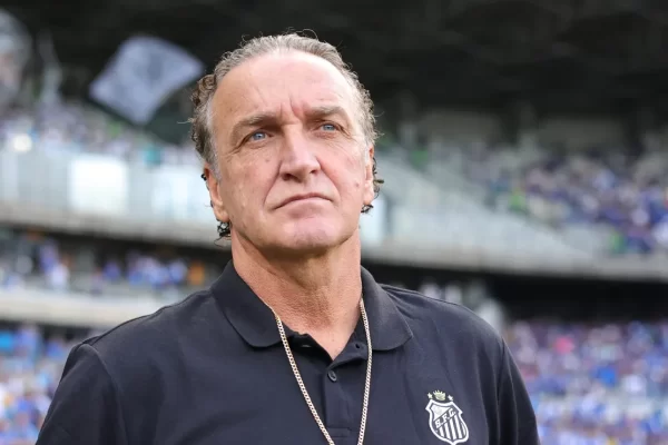 Derrota na Sul-Americana força Cuca a mudanças no Santos