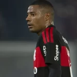 Jardim cogita poupar De La Cruz contra o Atlético-MG: risco de lesão no sintético