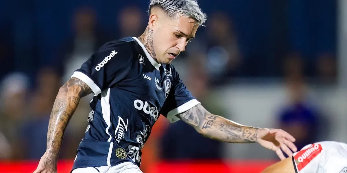 Diego Hernández ironiza Neymar após confusão no Santos x Remo