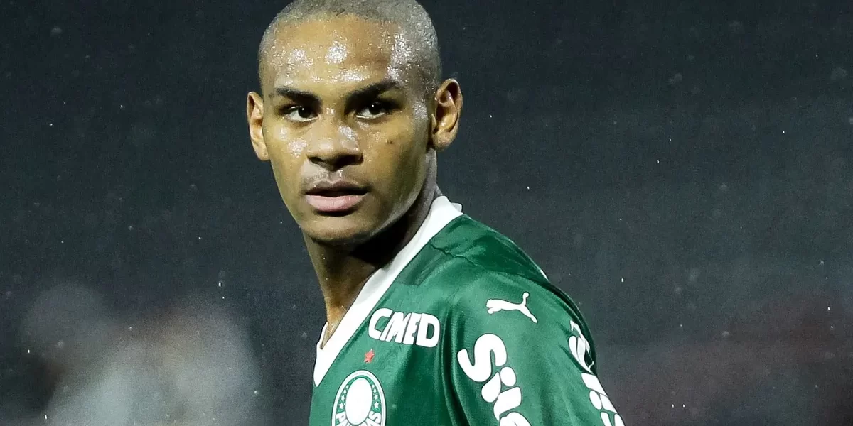 Palmeiras rejeita oferta milionária do Newcastle por joia de 16 anos