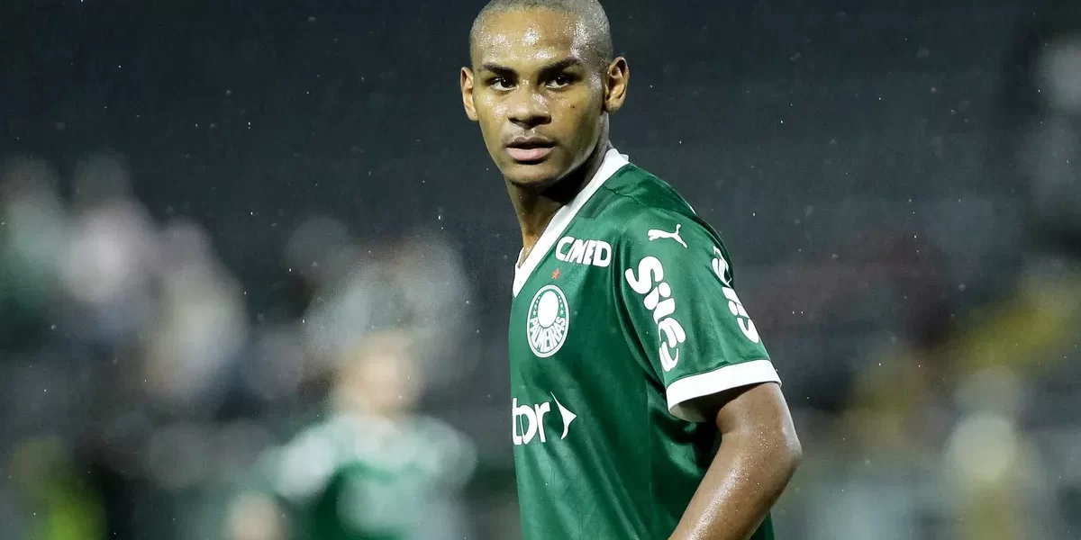 City lidera corrida por Eduardo Conceição, joia do Palmeiras