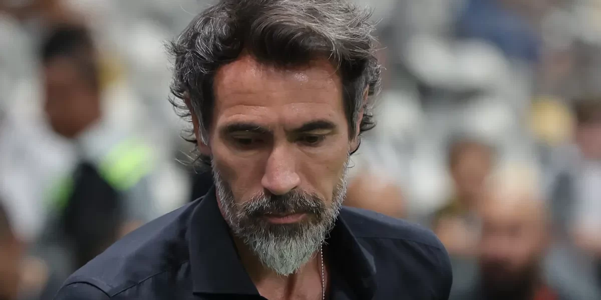 Bracks desmente saída de Domínguez do Galo após derrota