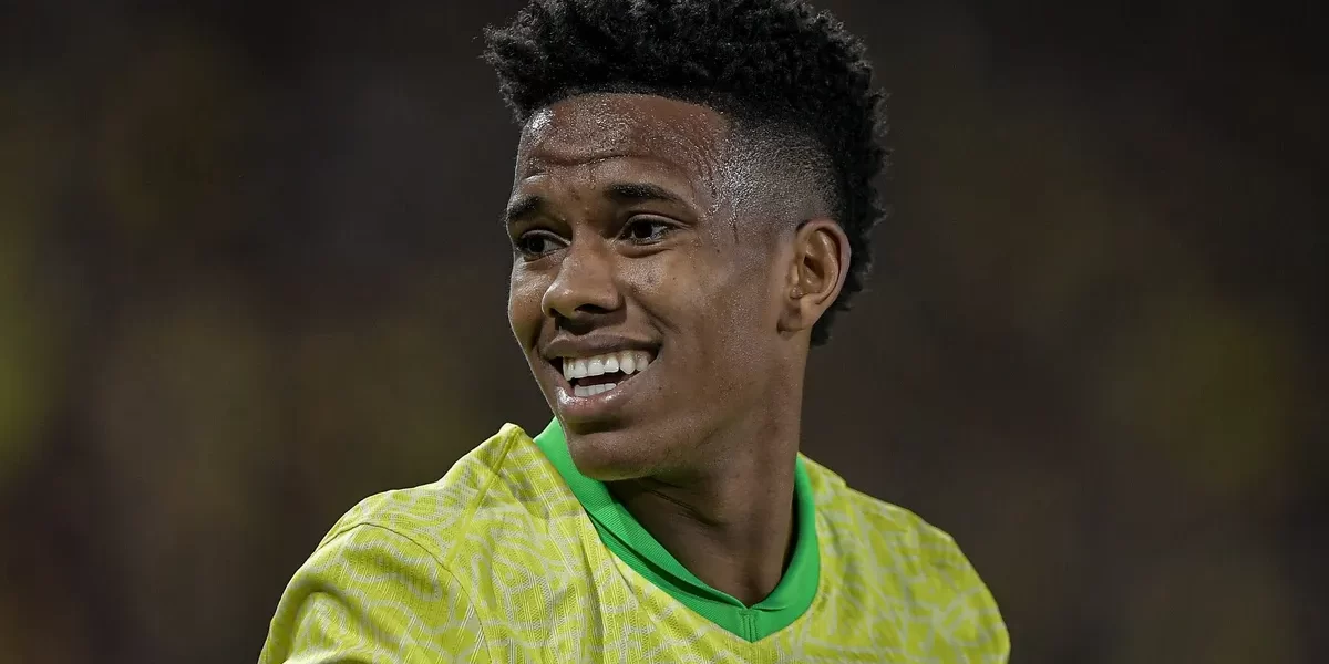 Chelsea atualiza lesão de Estevão e deixa futuro na Copa do Mundo em aberto