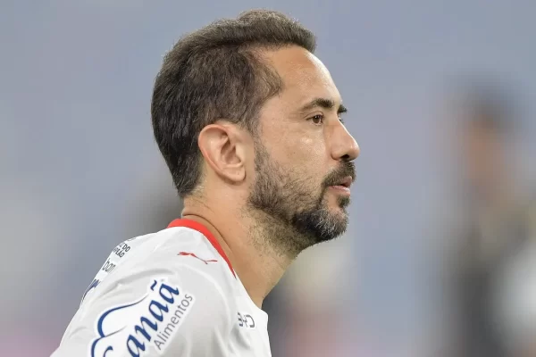 Everton Ribeiro elogia o Flamengo: “Eles não erram, é difícil”