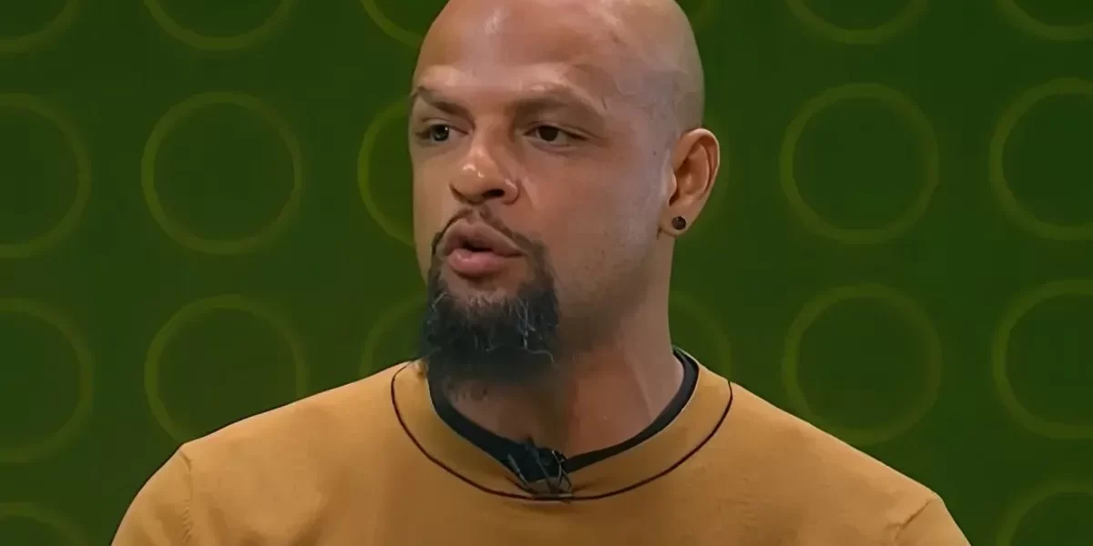 Felipe Melo defende Allan após gesto obsceno: “Ser humano erra”