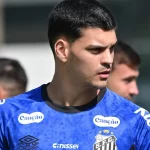 Cuca barra volta de Gabriel Brazão mesmo com goleiro querendo jogar contra o Bahia